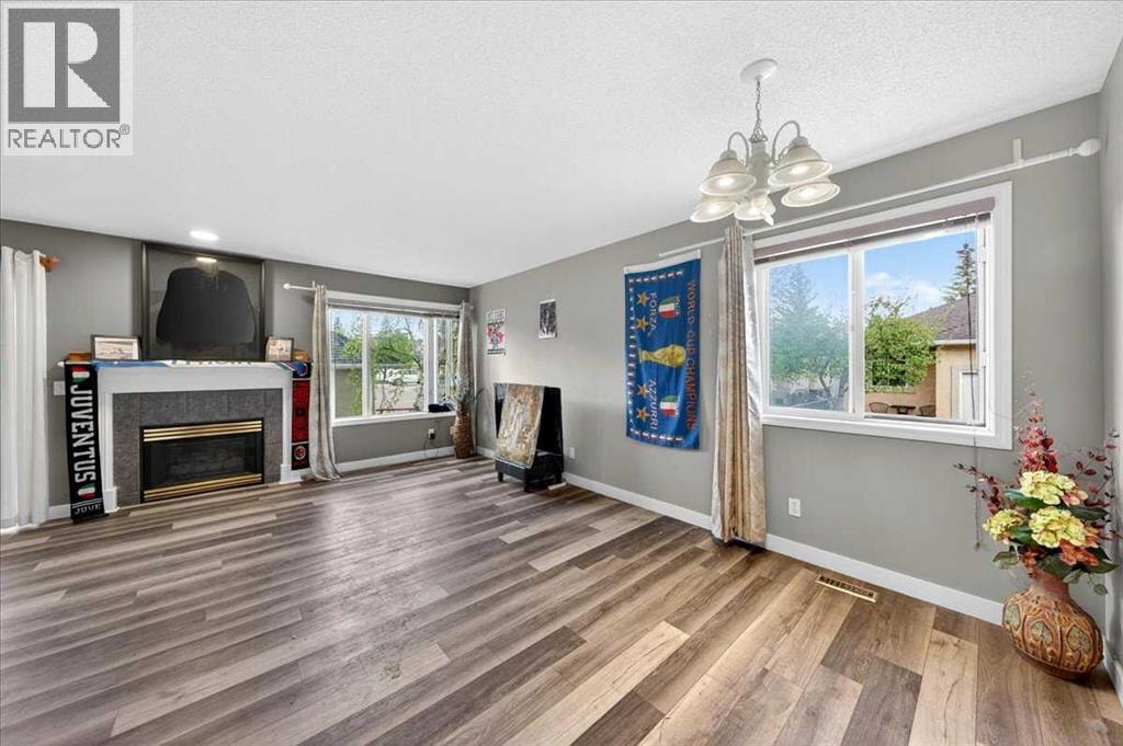 15 Cedarview Mews SW — photo 12