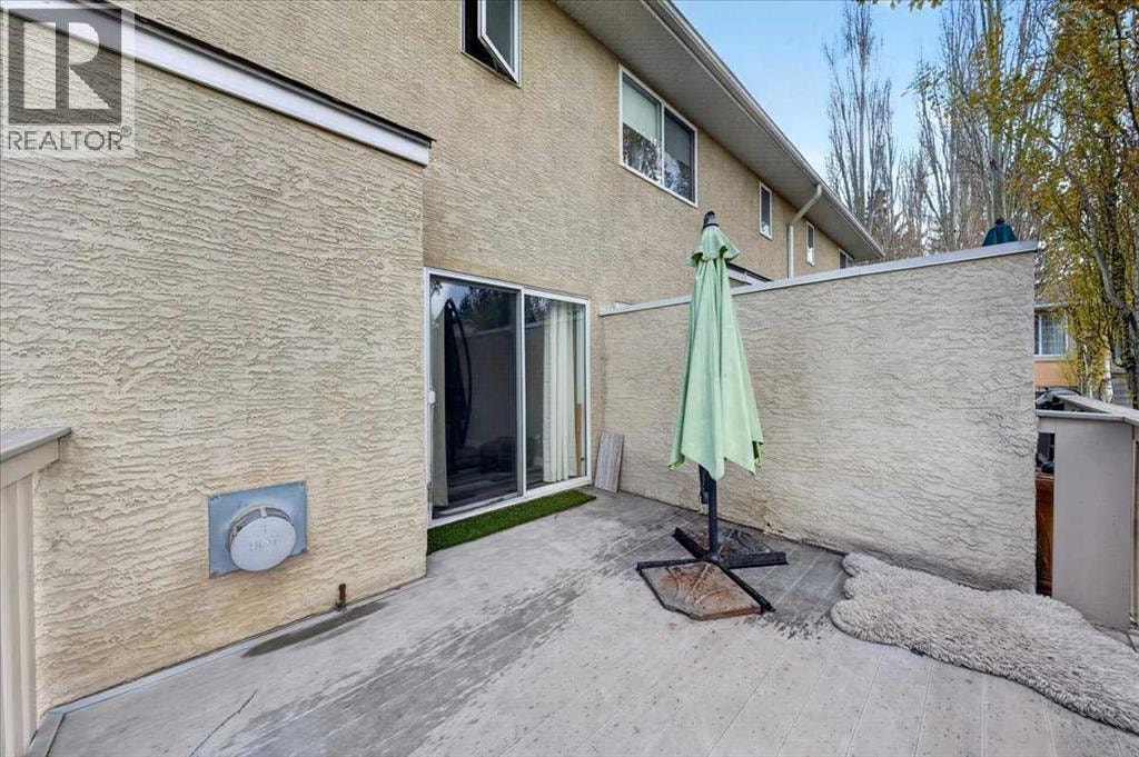 15 Cedarview Mews SW — photo 22