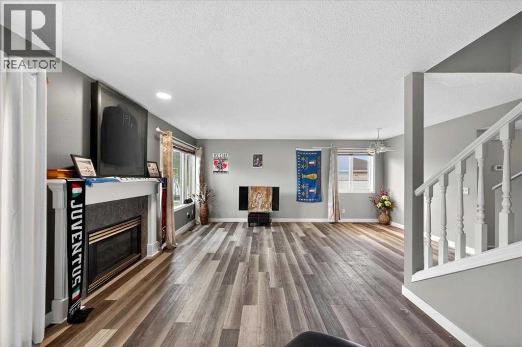 15 Cedarview Mews SW — photo 19