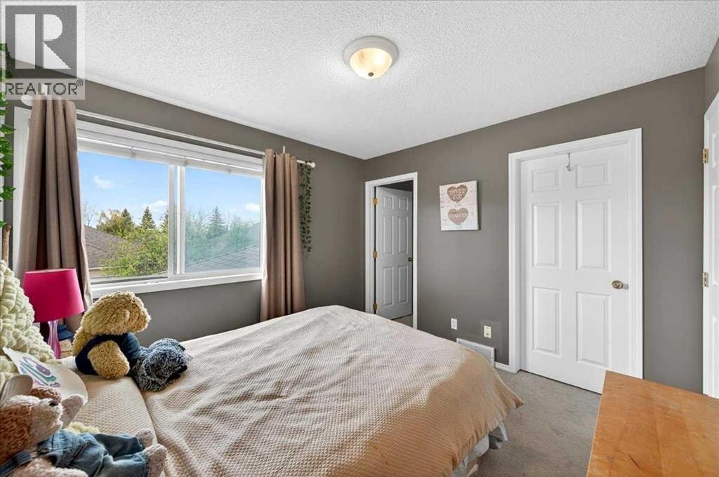 15 Cedarview Mews SW — photo 25