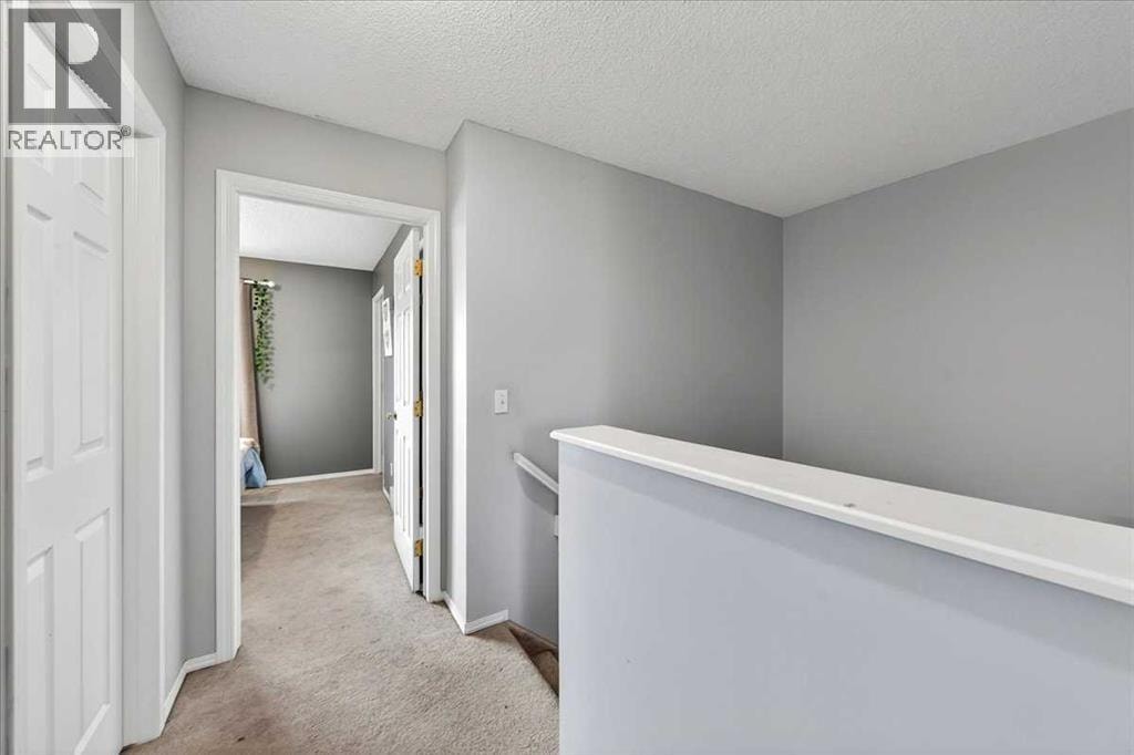 15 Cedarview Mews SW — photo 29