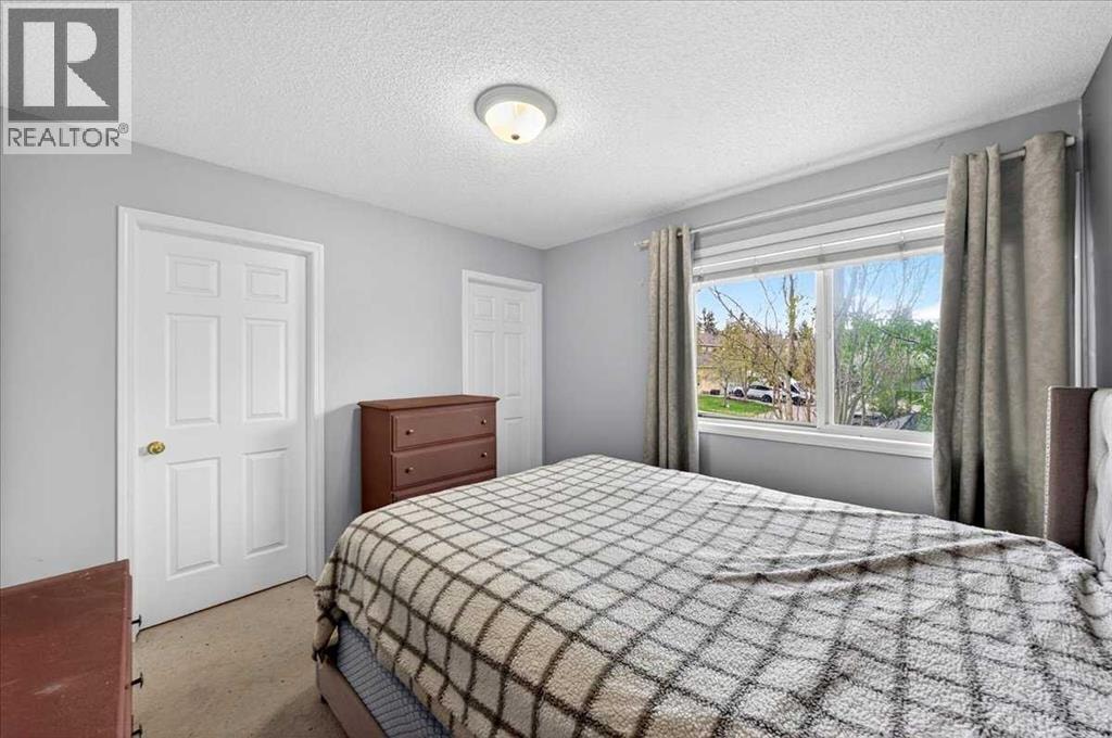 15 Cedarview Mews SW — photo 35