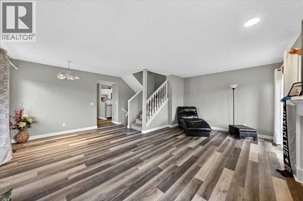 15 Cedarview Mews SW — photo 15