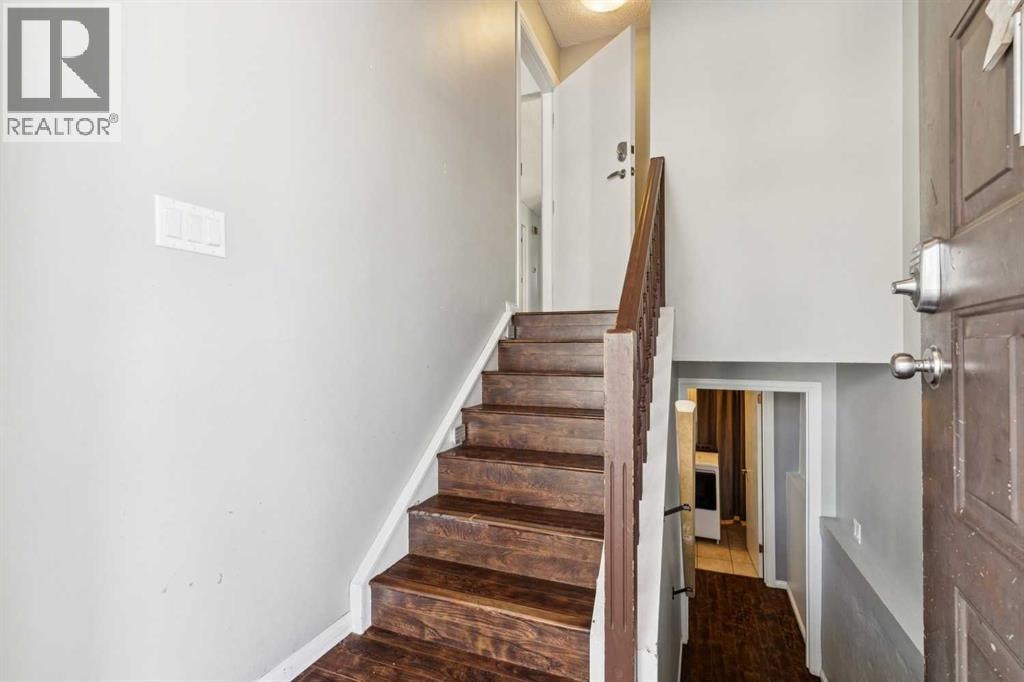 28 Templegreen Bay NE — photo 2