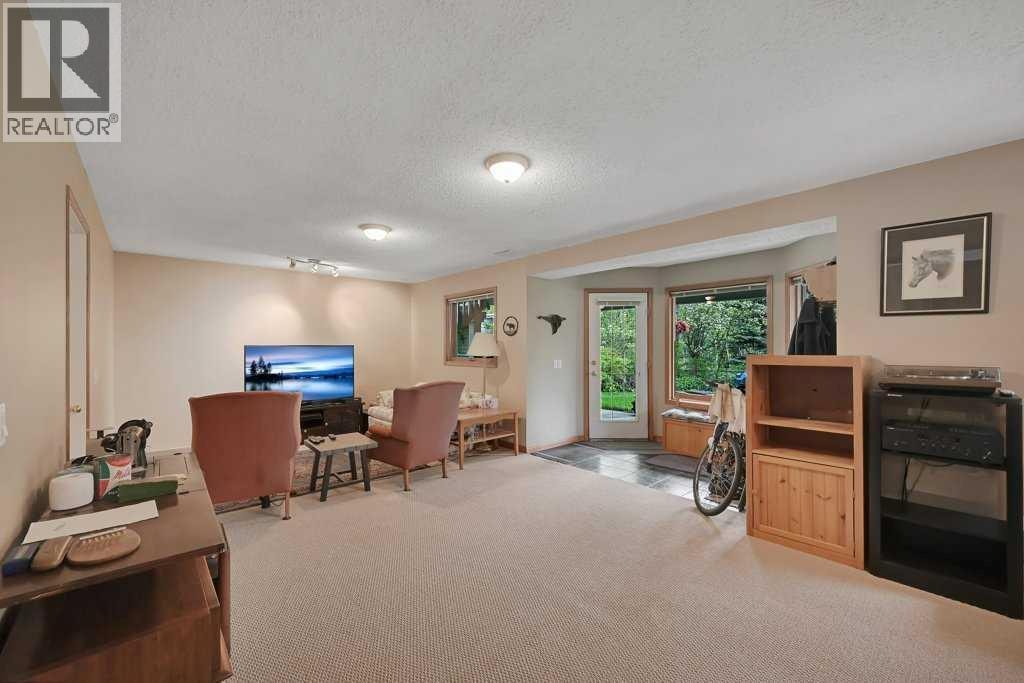 158 Valley Glen Heights NW — photo 34