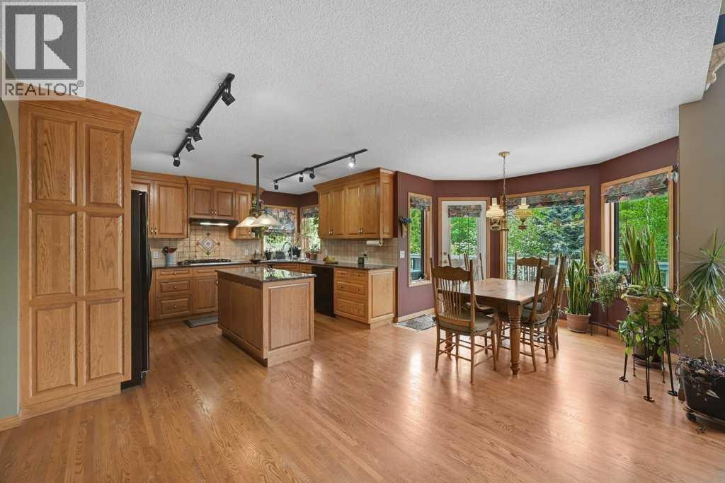 158 Valley Glen Heights NW — photo 8