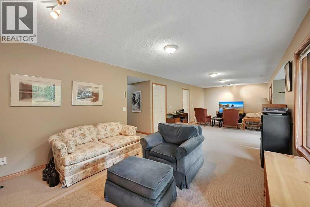 158 Valley Glen Heights NW — photo 33