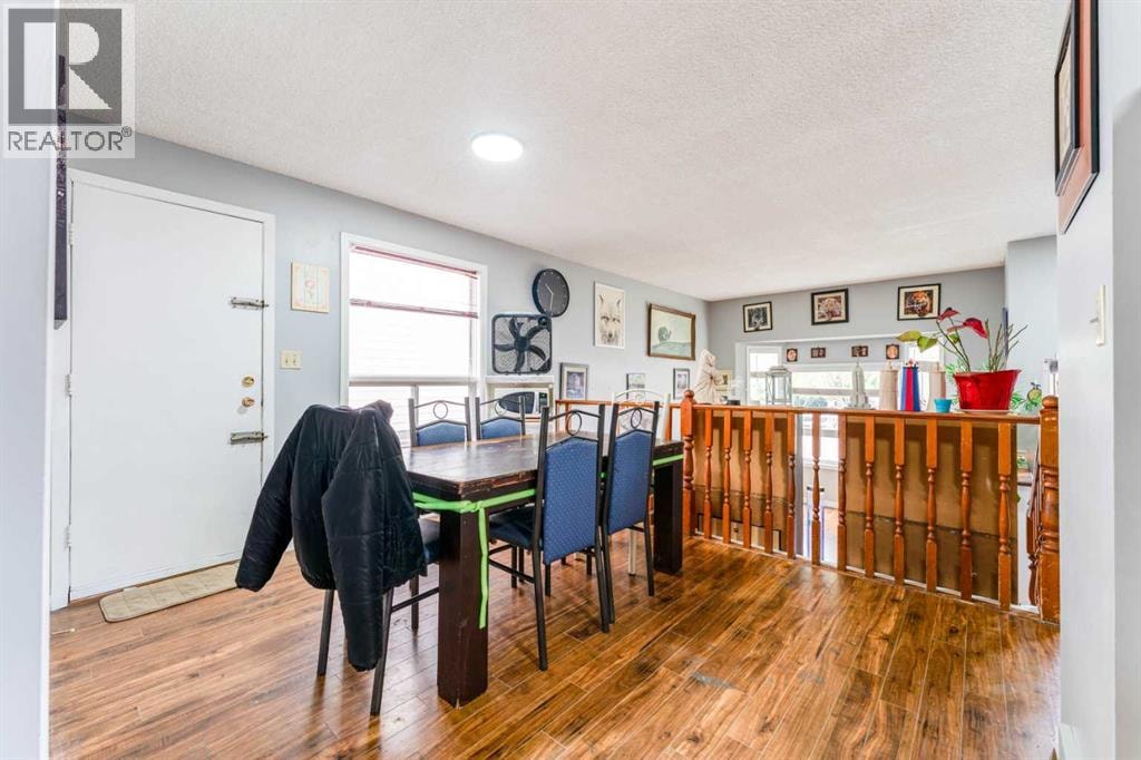 6087 Martingrove Road NE — photo 7