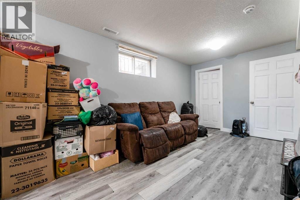 6087 Martingrove Road NE — photo 27