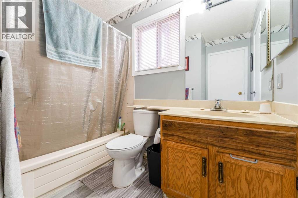 6087 Martingrove Road NE — photo 12