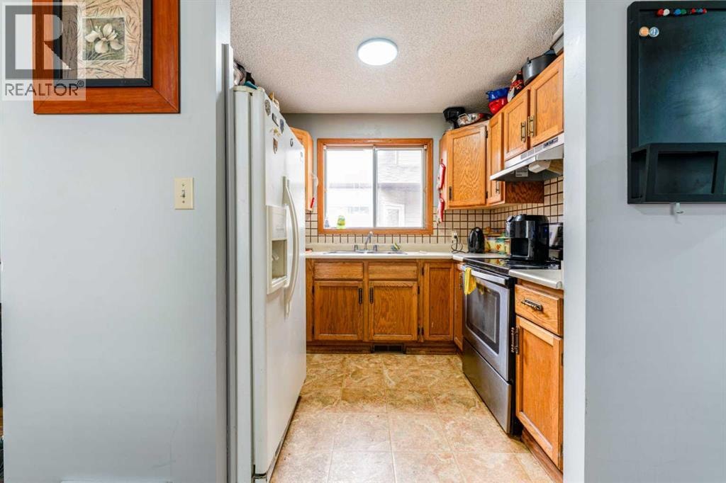 6087 Martingrove Road NE — photo 13