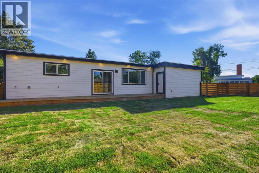 1303 87 Avenue SW — photo 37