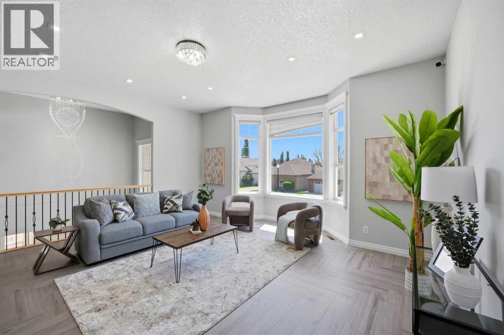 1433 Strathcona Drive SW — photo 23