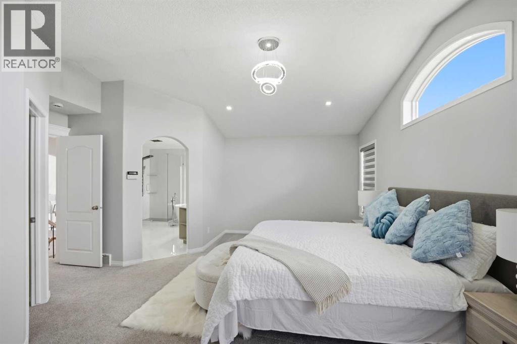 1433 Strathcona Drive SW — photo 27
