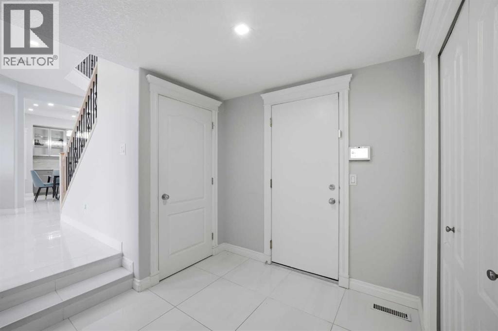 1433 Strathcona Drive SW — photo 19