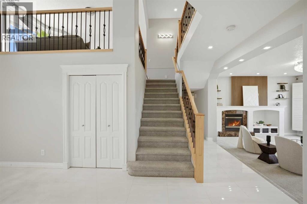 1433 Strathcona Drive SW — photo 8