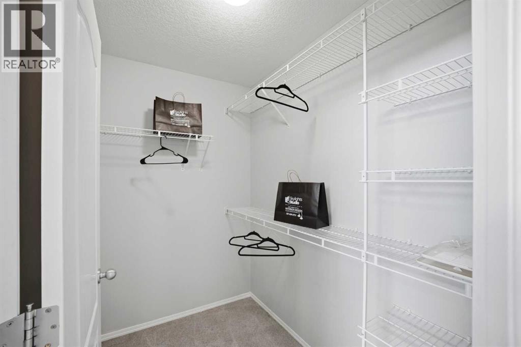 1433 Strathcona Drive SW — photo 28