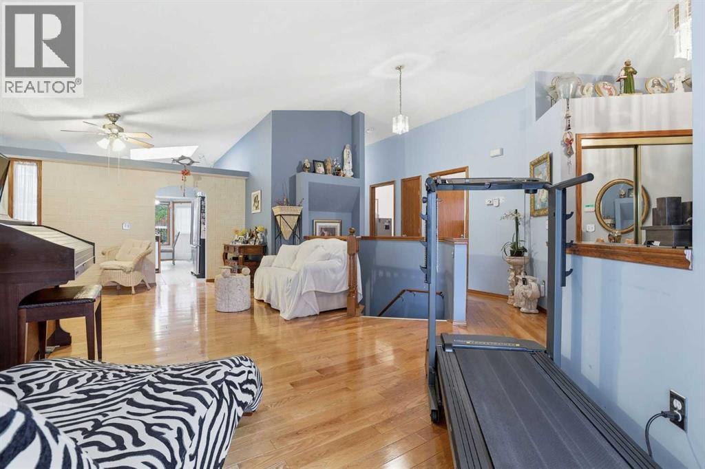 866 Applewood Drive SE — photo 9