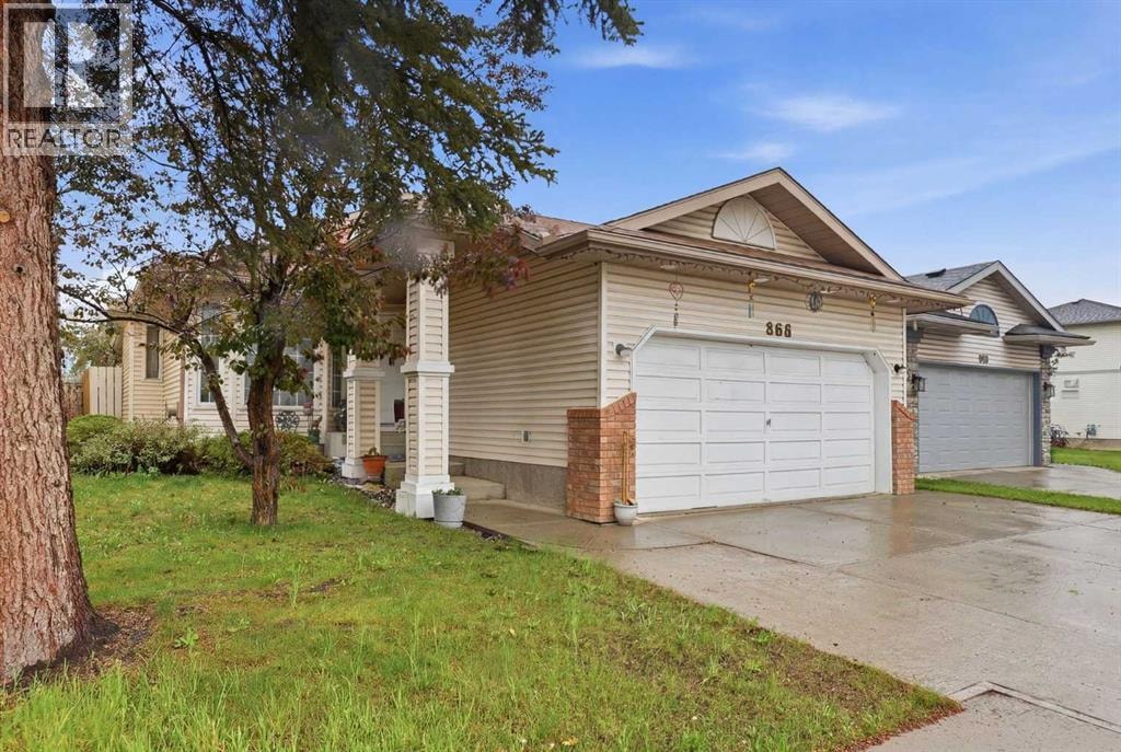 866 Applewood Drive SE — photo 2