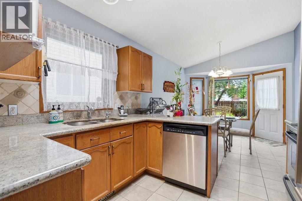 866 Applewood Drive SE — photo 12