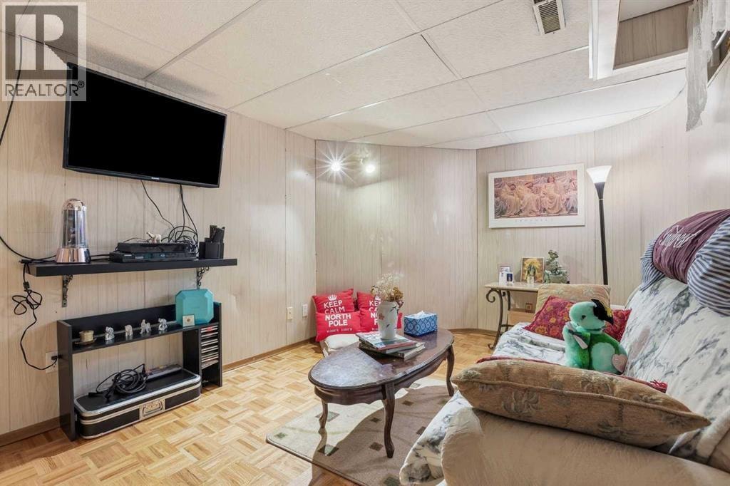 866 Applewood Drive SE — photo 38