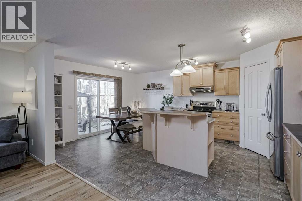 212 Cove Court — photo 4