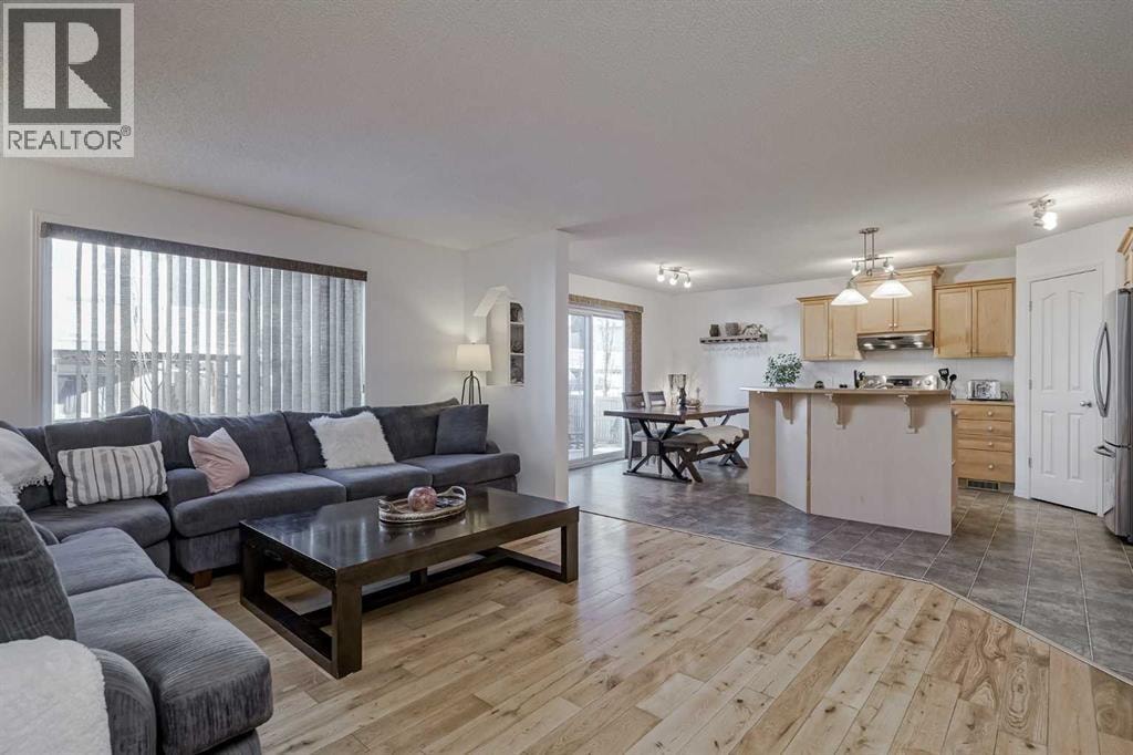 212 Cove Court — photo 2