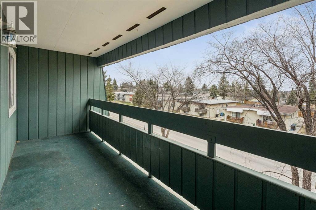 6310, 315 Southampton Drive SW — photo 17