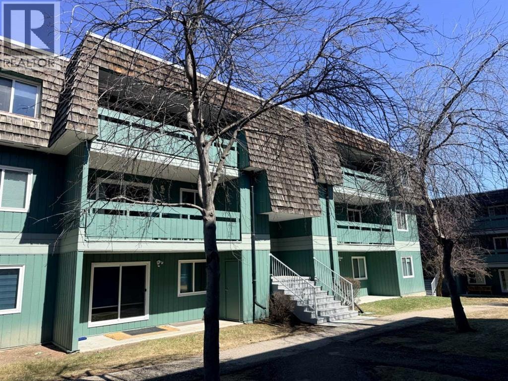 6310, 315 Southampton Drive SW — photo 1