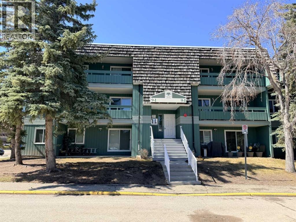 9302, 315 Southampton Drive SW — photo 1