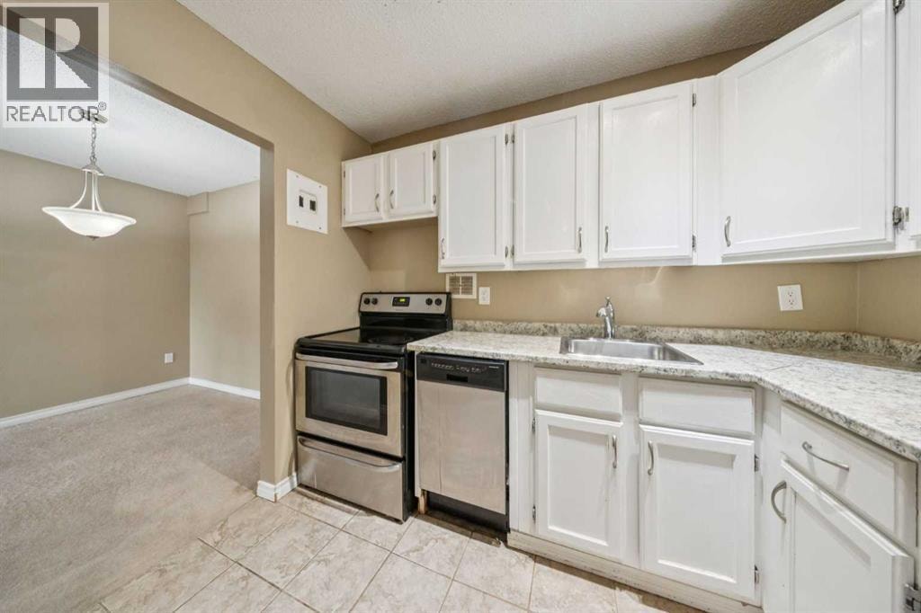9302, 315 Southampton Drive SW — photo 11
