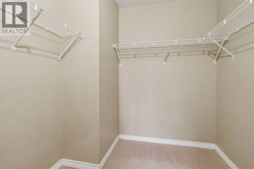 9302, 315 Southampton Drive SW — photo 16