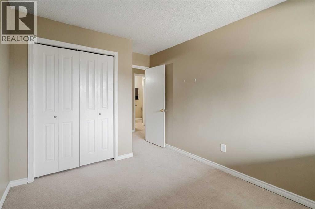 9302, 315 Southampton Drive SW — photo 13