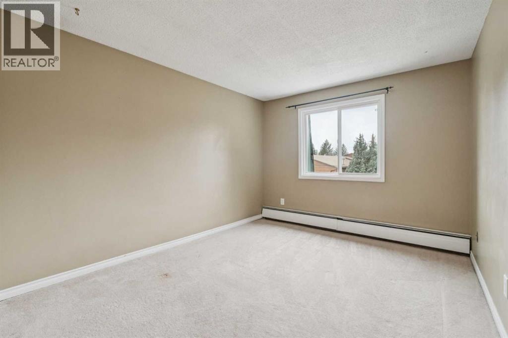 9302, 315 Southampton Drive SW — photo 14