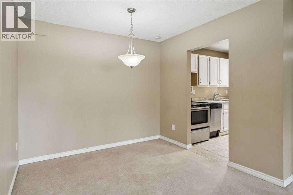 9302, 315 Southampton Drive SW — photo 9