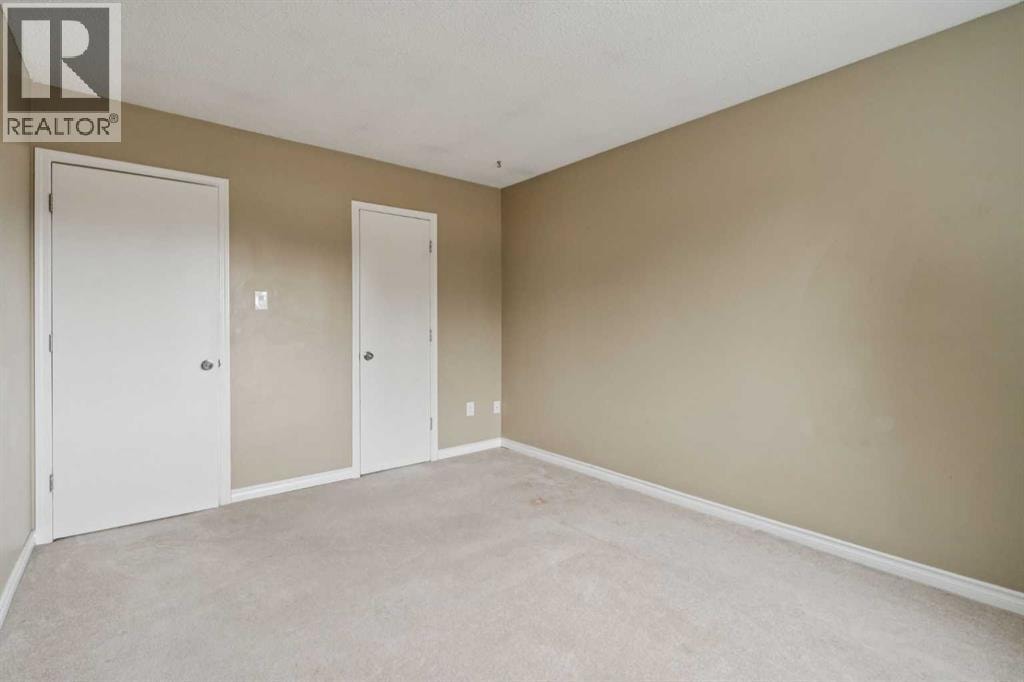 9302, 315 Southampton Drive SW — photo 15