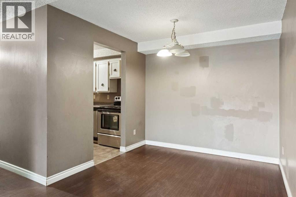 5111, 315 Southampton Drive SW — photo 3
