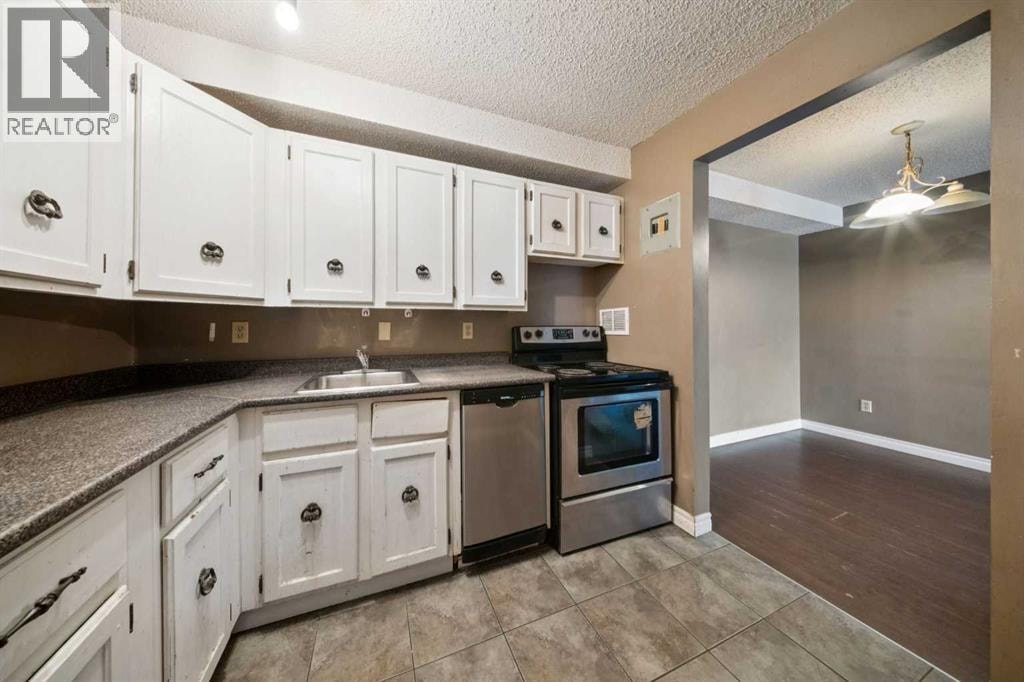 5111, 315 Southampton Drive SW — photo 9