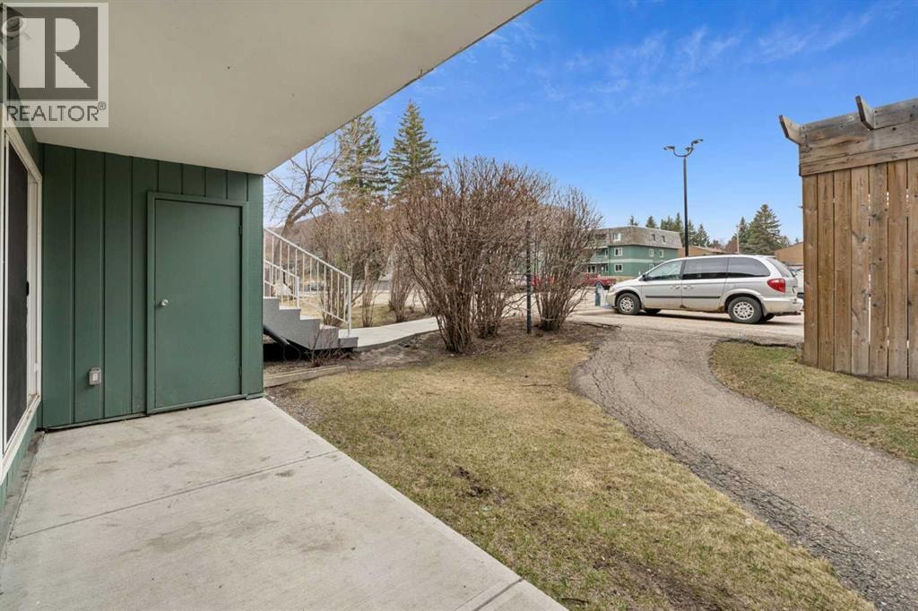 5111, 315 Southampton Drive SW — photo 17