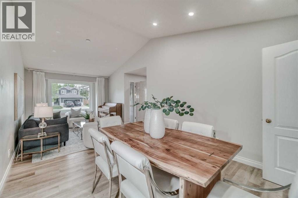 8286 Edgebrook Drive NW — photo 4