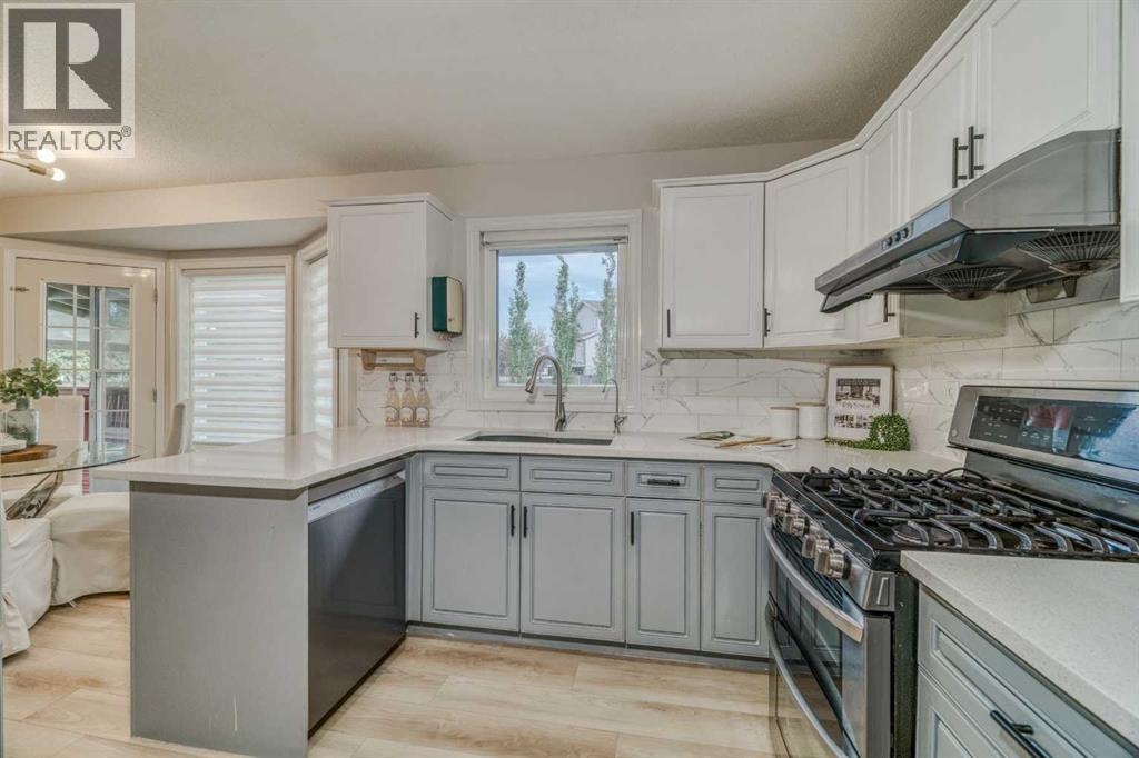 8286 Edgebrook Drive NW — photo 18