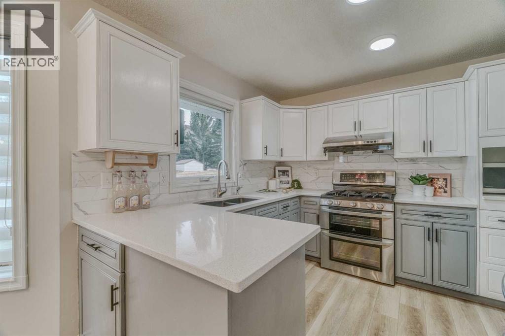 8286 Edgebrook Drive NW — photo 17