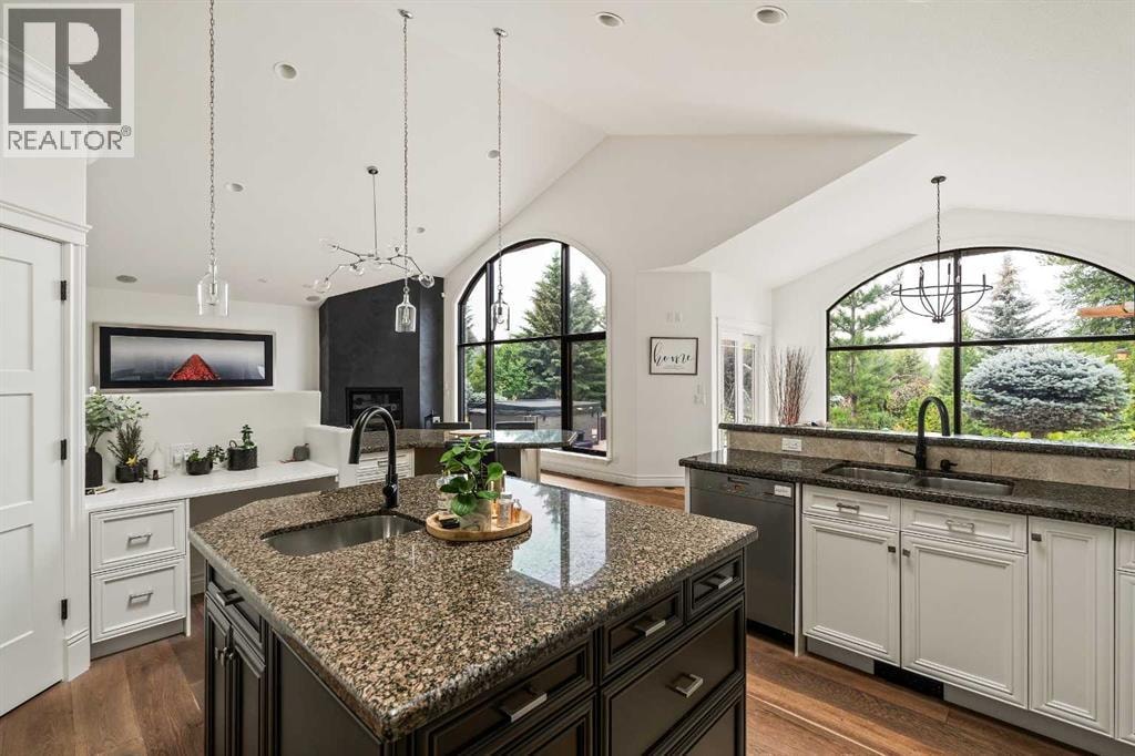 31 Sterling Springs Crescent — photo 18