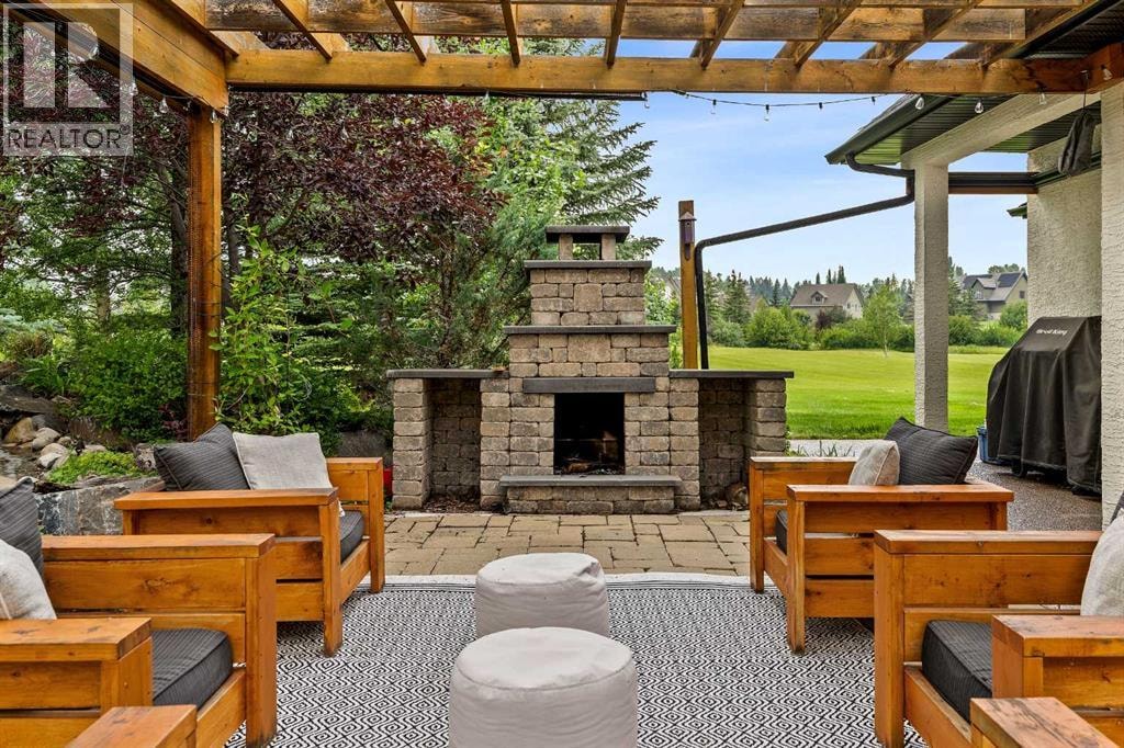 31 Sterling Springs Crescent — photo 44