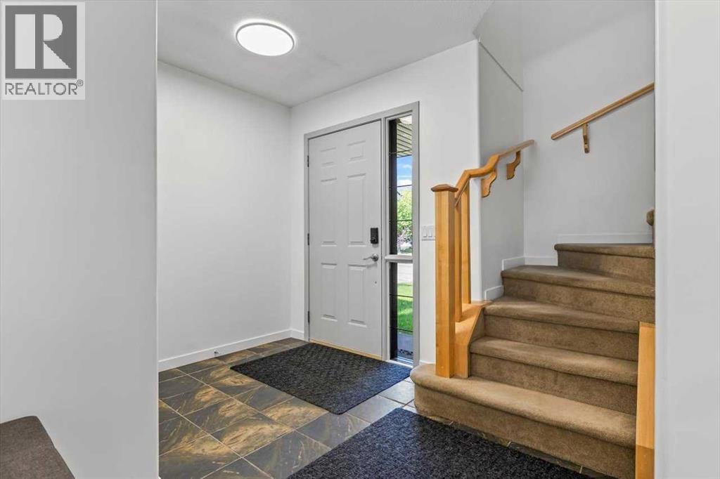 57 Everwillow Boulevard SW — photo 3