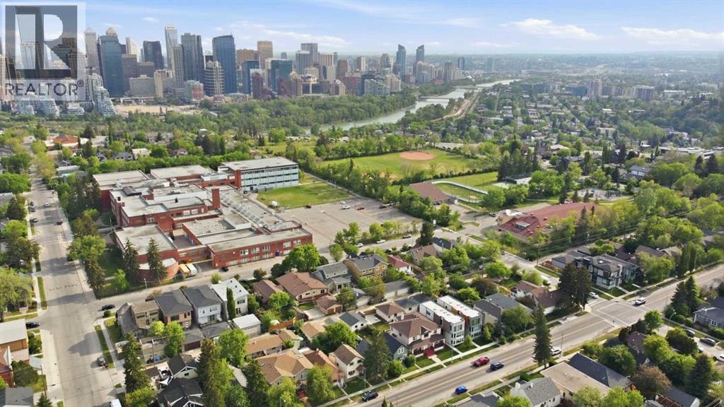 226 11 Avenue NW — photo 35