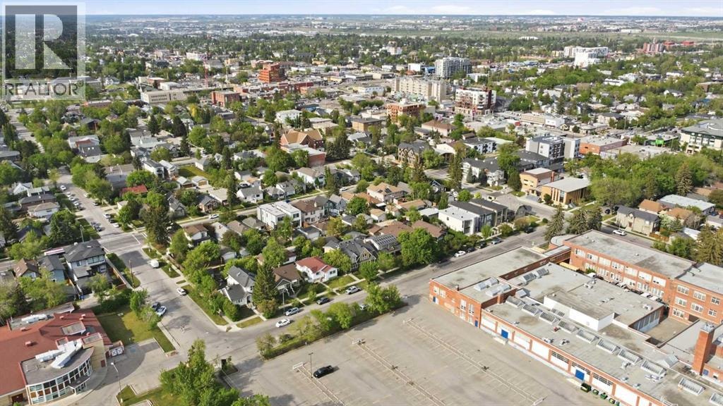 226 11 Avenue NW — photo 31
