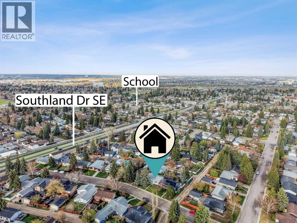 444 Woodland Crescent SE — photo 6