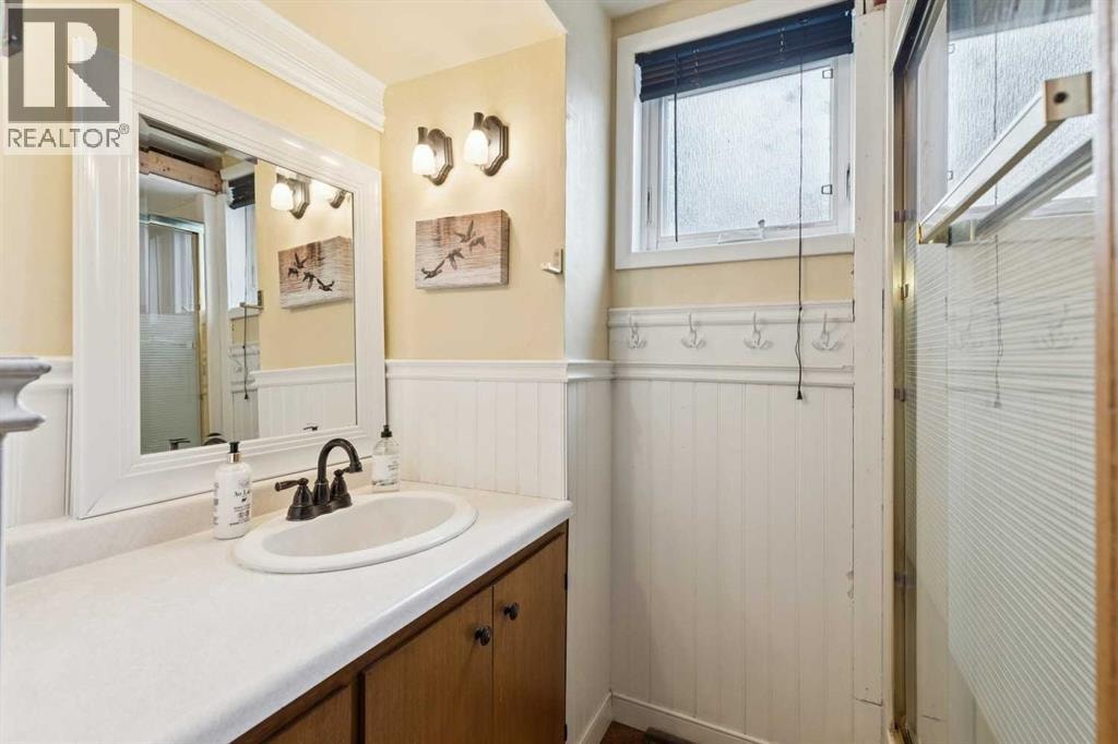 3232 15 Street NW — photo 28
