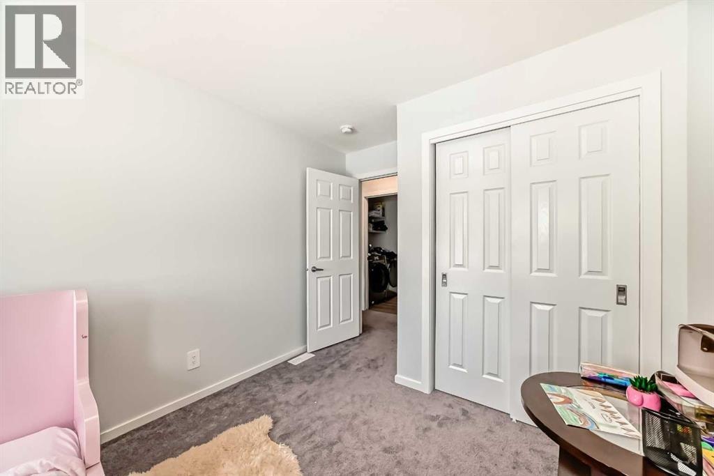 1387 148 Avenue NW — photo 32